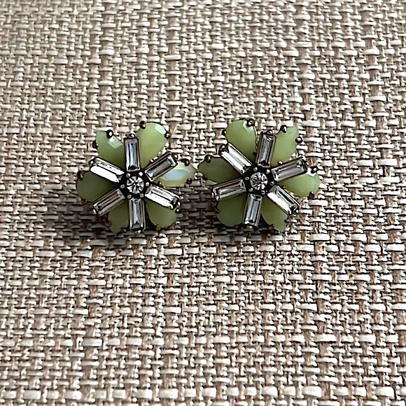 🎉HP 2X🎉 J.Crew Green, Silver and Brushed Bronze Flower Stud Earrings - Picture 1 of 3